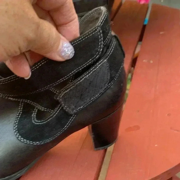 Fugitive Black Suede and Leather Ankle Boot w 2 1/2” heel Unique Velcro Fastener - Picture 3 of 6